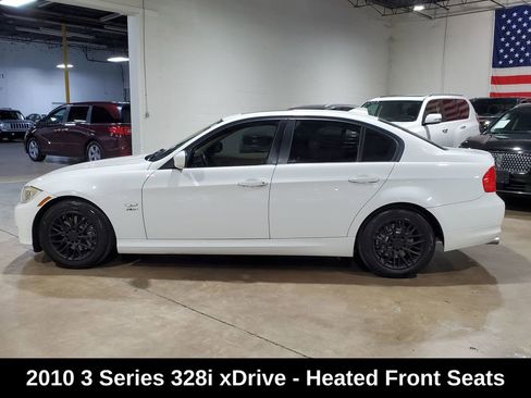 Used 2010 BMW 328i xDrive Sedan image 12