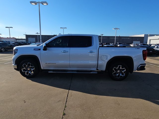 Used 2025 GMC Sierra 1500 SLT AWD/4WD image 9