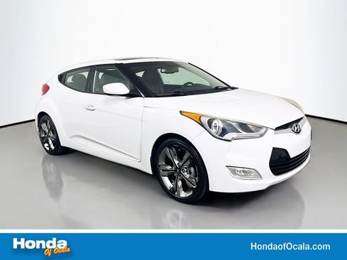 Used 2016 Hyundai Veloster w/ Option Group 02 FWD image 1