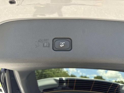 New 2026 Lincoln Nautilus Premier w/ Jet Appearance Package AWD/4WD image 15
