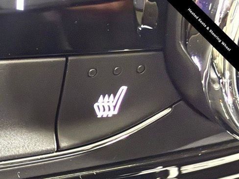 New 2025 Chevrolet Trax RS w/ Sunroof Package image 22