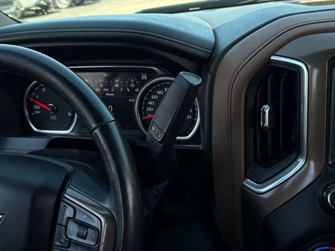 Used 2021 Chevrolet Silverado 1500 High Country w/ Z71 Off-Road Package AWD/4WD image 10