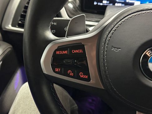 Used 2025 BMW X7 M60i AWD/4WD image 36