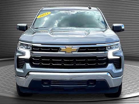 Used 2023 Chevrolet Silverado 1500 LT AWD/4WD image 2
