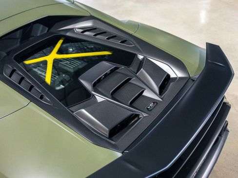 Used 2023 Lamborghini Huracan Tecnica image 33