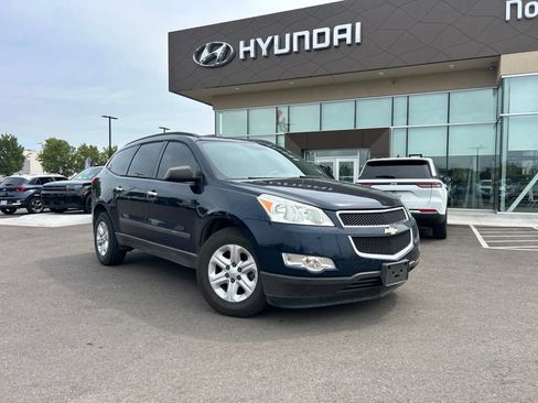 Used 2011 Chevrolet Traverse LS FWD image 4