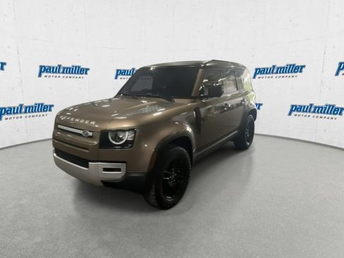 Used 2021 Land Rover Defender 110 S AWD/4WD image 4