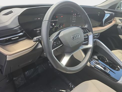 Used 2025 Audi Q5 Premium w/ Convenience Package AWD/4WD image 22