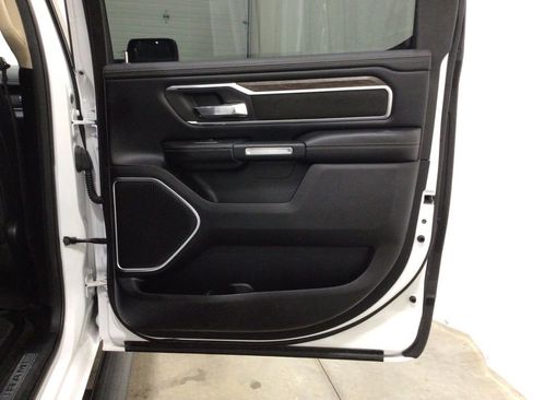 Used 2020 RAM 1500 Laramie w/ Off Road Group image 33