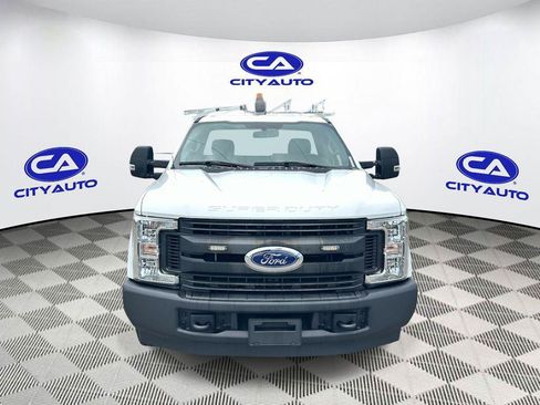 Used 2019 Ford F250 XL w/ Power Equipment Group RWD image 16