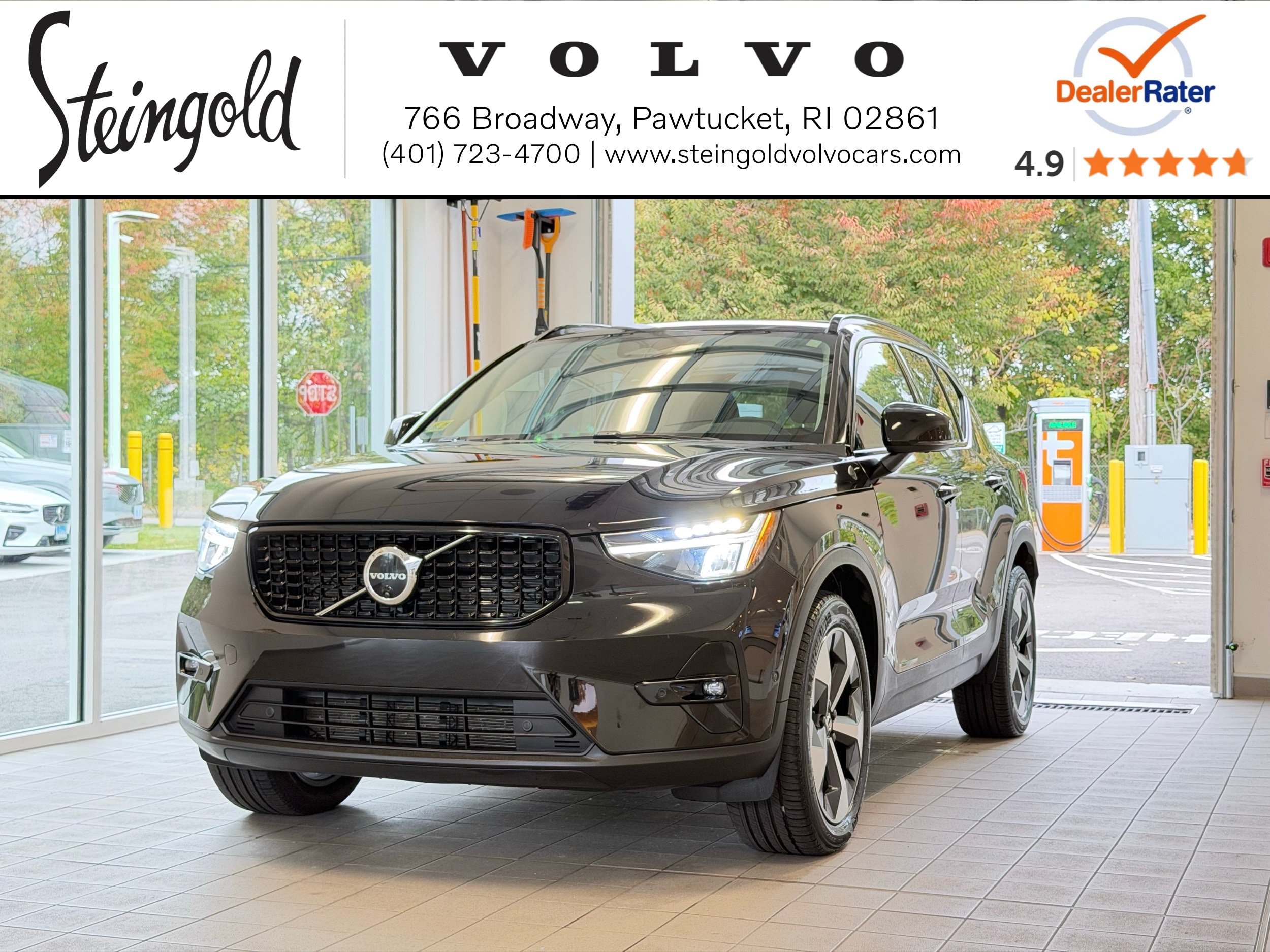 Certified 2026 Volvo XC40 B5 Plus AWD/4WD image 1