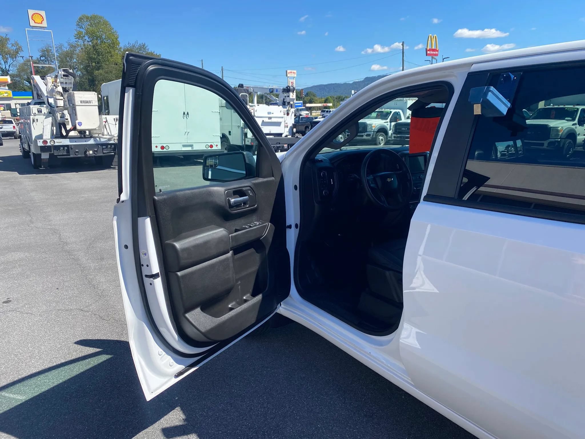 Used 2019 Chevrolet Silverado 1500 W/T w/ WT Fleet Convenience Package AWD/4WD image 7