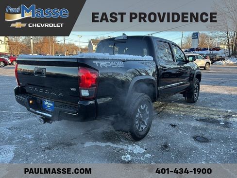 Used 2018 Toyota Tacoma Limited image 7