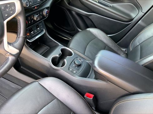 Used 2021 GMC Terrain SLT w/ Elevation Edition FWD image 16