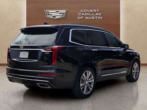Certified 2025 Cadillac XT6 Premium Luxury FWD image 4