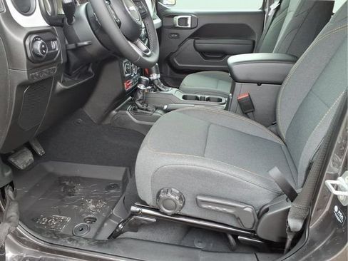 New 2026 Jeep Gladiator Mojave AWD/4WD image 17
