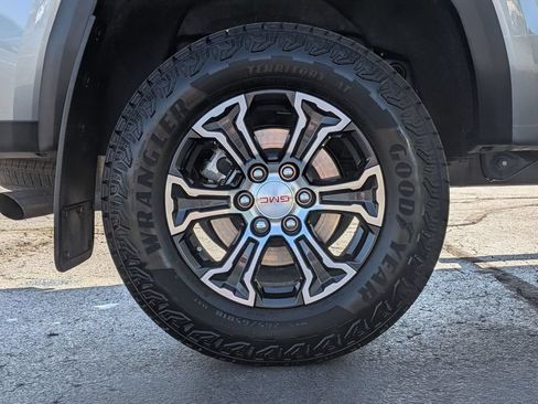 Used 2025 GMC Canyon AT4 AWD/4WD image 12