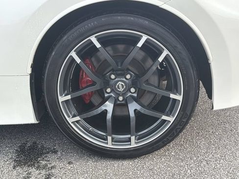 Used 2016 Nissan 370Z NISMO RWD image 19