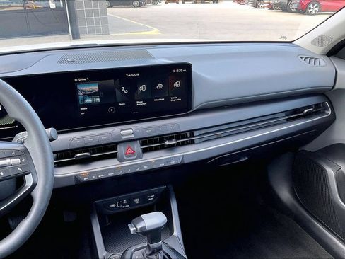 Used 2025 Kia K4 FWD image 6