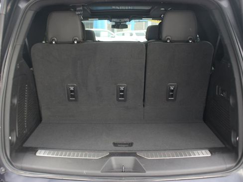 Used 2023 GMC Yukon AT4 w/ AT4 Premium Package image 12