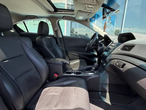 Used 2014 Acura ILX w/ Premium Package FWD image 12