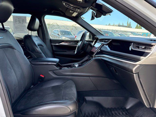 Used 2023 Jeep Grand Cherokee Trailhawk AWD/4WD image 10