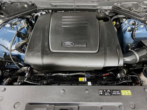 Certified 2025 Land Rover Defender 110 S AWD/4WD image 32