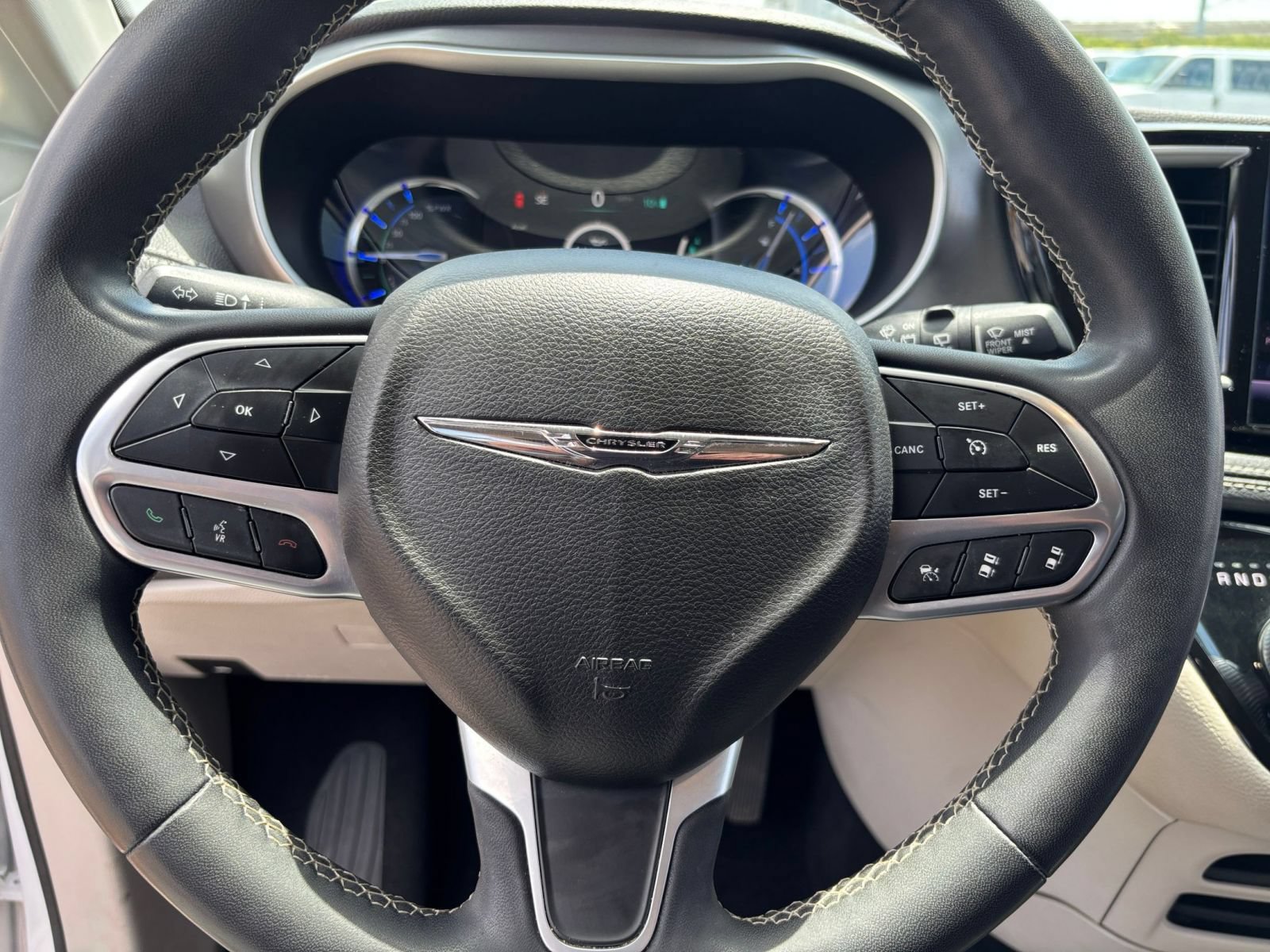 Used 2022 Chrysler Pacifica Touring-L FWD image 29