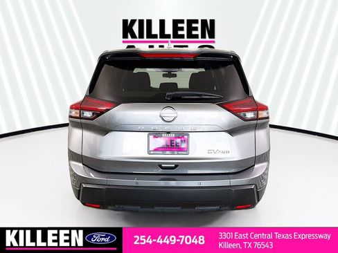 Used 2024 Nissan Rogue SV AWD/4WD image 8
