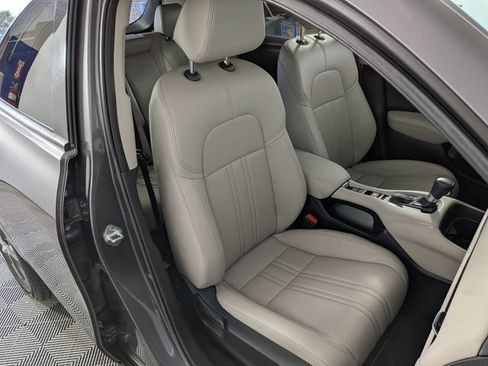 Used 2024 Honda HR-V EX-L image 31