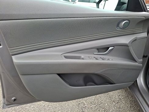 Used 2023 Hyundai Elantra SEL w/ Convenience Package image 14