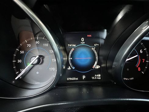 Used 2017 Jaguar XE Premium RWD image 18