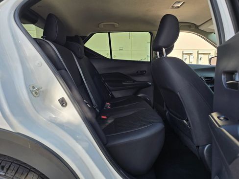 Used 2021 Nissan Kicks S FWD image 37