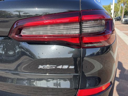 Used 2021 BMW X5 xDrive45e w/ M Sport Package image 45