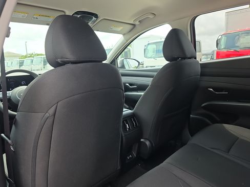 Used 2026 Hyundai Tucson SEL FWD image 12