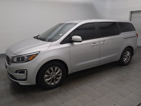 Used 2021 Kia Sedona LX FWD image 2