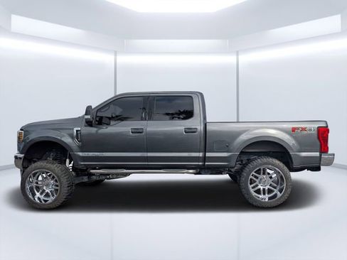 Used 2019 Ford F250 XLT w/ XLT Value Package AWD/4WD image 6