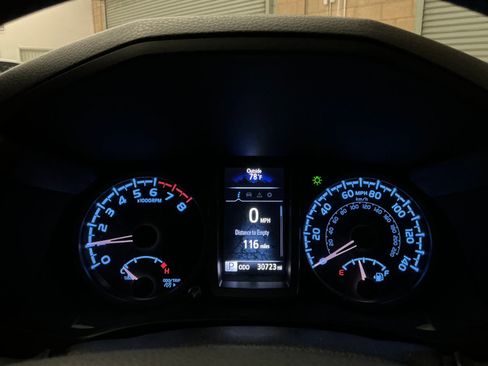 Used 2023 Toyota Tacoma TRD Off-Road image 19