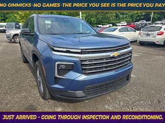 Used 2025 Chevrolet Traverse LT FWD video 1