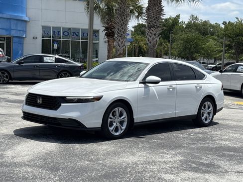 Certified 2025 Honda Accord LX image 12