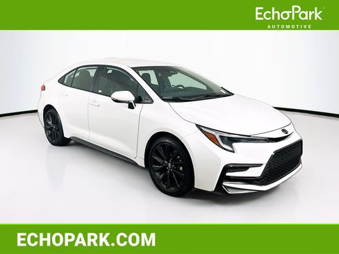 Used 2023 Toyota Corolla SE image 1