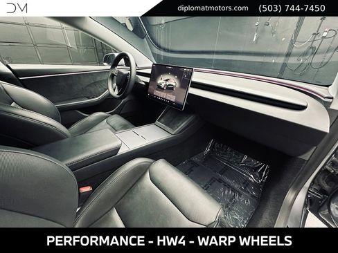 Used 2024 Tesla Model 3 Performance AWD/4WD image 18