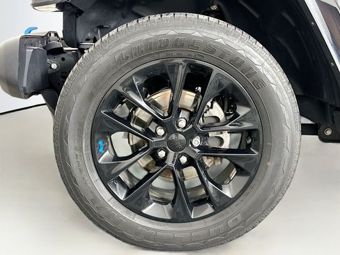 Used 2023 Jeep Wrangler Unlimited Sahara w/ Cold Weather Group AWD/4WD image 11