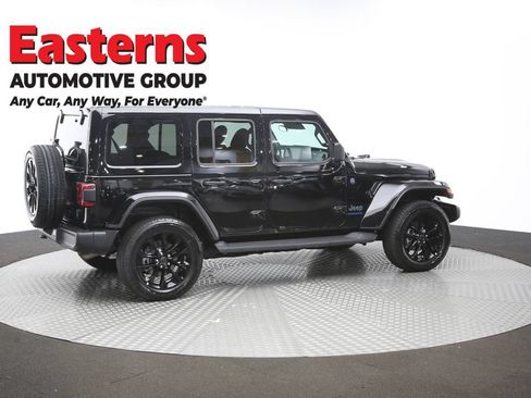 Used 2025 Jeep Wrangler Unlimited Sahara w/ Safety Group AWD/4WD image 44