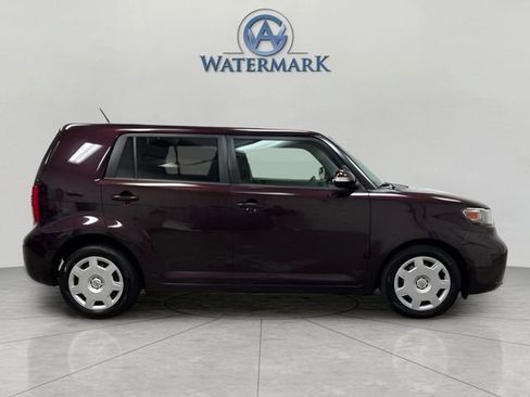 Used 2010 Scion xB image 6