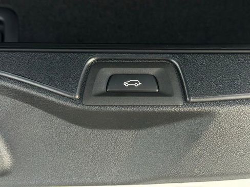 New 2026 BMW X5 xDrive40i w/ Premium Package image 11