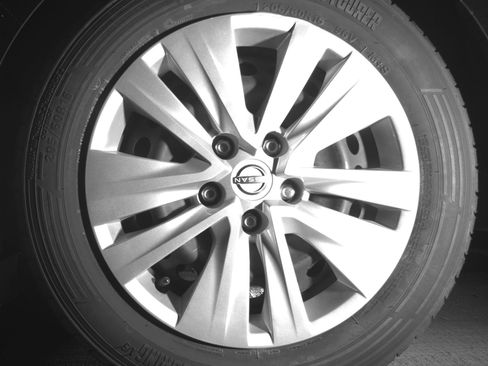 Used 2025 Nissan Sentra S FWD image 14