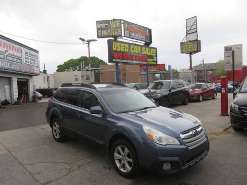 Used 2014 Subaru Outback 2.5i Premium AWD/4WD image 3