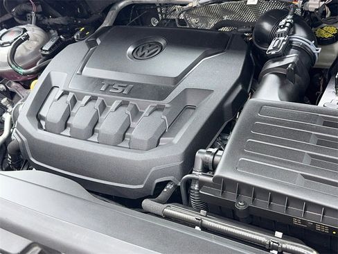 Used 2022 Volkswagen Tiguan SE R-Line image 62