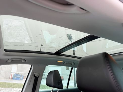 Used 2017 Volkswagen Tiguan Sport image 19